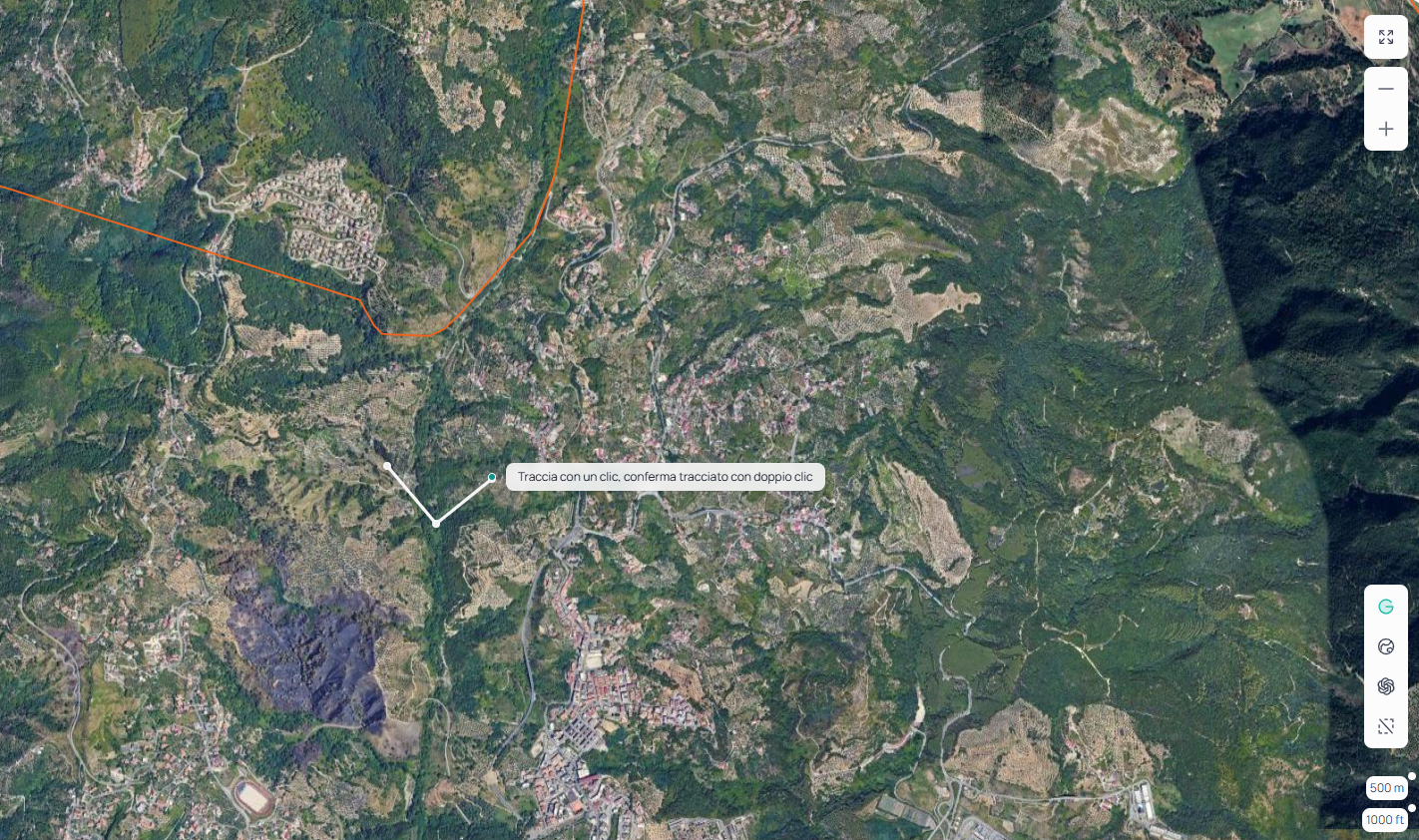 Traccia in corso sulla mappa con il grafico altimetrico che si aggiorna in tempo reale